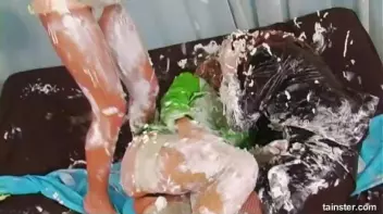 Silly Girls With Shaving Cream Screencap 89 on sinx.preview.netperv.com