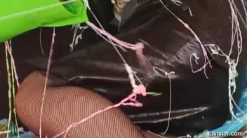 Silly Girls With Shaving Cream Screencap 66 on sinx.preview.netperv.com