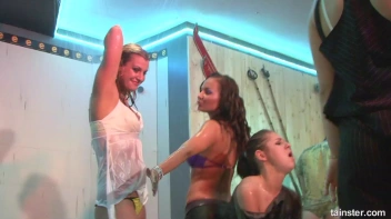 Winter WonderBang Part 1 - Cam 4 Screencap 84 on sinx.preview.netperv.com