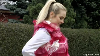 Clothed Food Fight Gets Out Of Control - Cam 1 Screencap 11 on sinx.preview.netperv.com