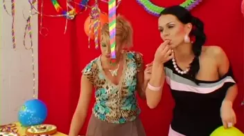 Cream and Fruit Pie Disaster! Screencap 3 on sinx.preview.netperv.com