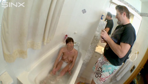 Latest deal - MILF In Bath Gets Fucked By Housemate