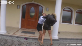 Leggy Stunners' Contentious Catfight Screencap 15 on sinx.preview.netperv.com