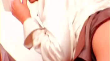 Caught in a Yellow Downpour Screencap 63 on sinx.preview.netperv.com