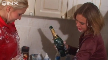 Pussy Licking WAM Babes Get Filthy! Screencap 33 on sinx.preview.netperv.com