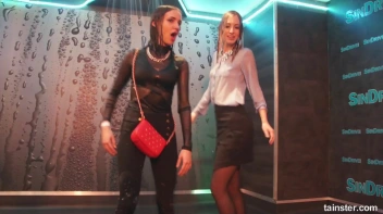 They Love It Wet and Frisky! Screencap 4 on sinx.preview.netperv.com