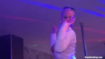 International Summer Lovin' Part 5 - Shower Cam Screencap 28 on sinx.preview.netperv.com