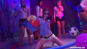 International Summer Lovin' Part 5 - Shower Cam Screencap 29 on sinx.preview.netperv.com