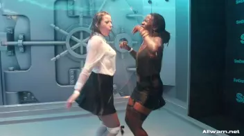 Shower Dancing Screencap 24 on sinx.preview.netperv.com