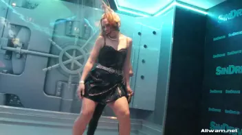 Shower Dancing Screencap 3 on sinx.preview.netperv.com