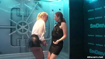 Shower Dancing Screencap 63 on sinx.preview.netperv.com