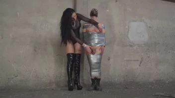 Verpackt und den Schwanz abgemolken Screencap 48 on sinx.preview.netperv.com