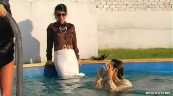 Pushed Into Wetlook Pool Play Screencap 7 on sinx.preview.netperv.com