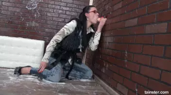 Alice Nice covered in jizz within seconds Screencap 9 on sinx.preview.netperv.com