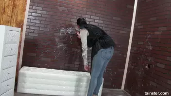 Alice Nice covered in jizz within seconds Screencap 2 on sinx.preview.netperv.com