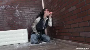 Alice Nice covered in jizz within seconds Screencap 27 on sinx.preview.netperv.com