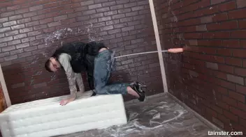 Alice Nice covered in jizz within seconds Screencap 35 on sinx.preview.netperv.com