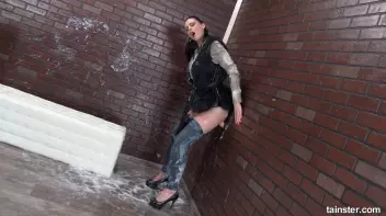 Alice Nice covered in jizz within seconds Screencap 63 on sinx.preview.netperv.com