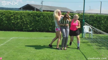 Tennis Girls Catfight and Get Soaking Wet - Cam 1 Screencap 48 on sinx.preview.netperv.com