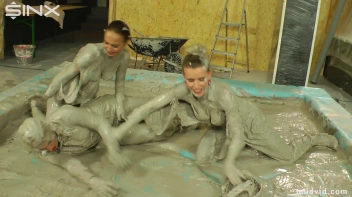 Messy girls double team hot blonde in mud wrestling catfight Screencap 18 on sinx.preview.netperv.com