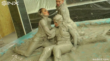 Messy girls double team hot blonde in mud wrestling catfight Screencap 39 on sinx.preview.netperv.com