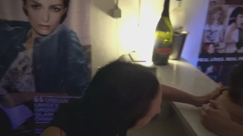 In der Dorfdisco geschwängert Screencap 5 on sinx.preview.netperv.com