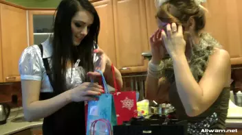 Sophie's Dirty Shoe & Fashion Birthday Screencap 5 on sinx.preview.netperv.com