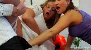 A Very Golden Bridal Shower Screencap 49 on sinx.preview.netperv.com