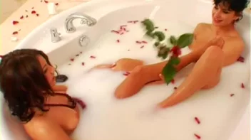 Lesbian Milk Bath Screencap 72 on sinx.preview.netperv.com