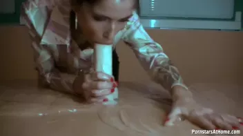 Perfect Babe Gives Perfect Blowjob Screencap 26 on sinx.preview.netperv.com