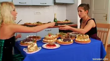 Anniversary Party Food Fight Screencap 4 on sinx.preview.netperv.com