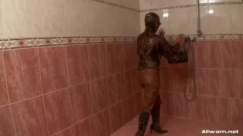 Hot And Messy Mamas Screencap 100 on sinx.preview.netperv.com