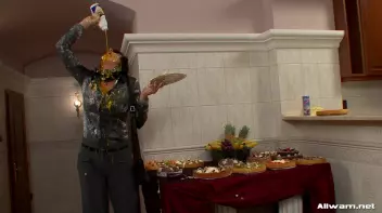 Hot And Messy Mamas Screencap 25 on sinx.preview.netperv.com