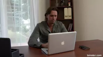 Washing her face with piss Screencap 1 on sinx.preview.netperv.com