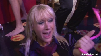 Bikini Beach Balls Part 4 - Cam 3 Screencap 15 on sinx.preview.netperv.com