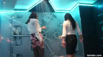 Dirty Wet Dancing Screencap 36 on sinx.preview.netperv.com