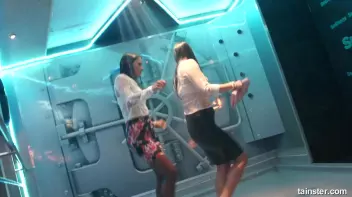 Dirty Wet Dancing Screencap 49 on sinx.preview.netperv.com