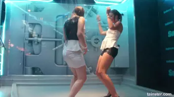 Dirty Wet Dancing Screencap 72 on sinx.preview.netperv.com