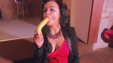 Latest deal - Dirrty Daphne likes fetish fucking