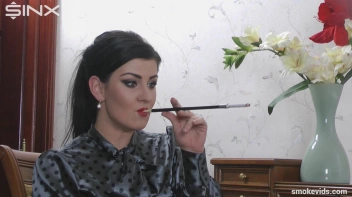 Seductress Smokes And Seduces Screencap 10 on sinx.preview.netperv.com