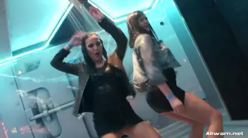 Babes On Wetlook Display Screencap 1 on sinx.preview.netperv.com