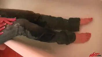 Take A Bath With Ferrera Screencap 19 on sinx.preview.netperv.com