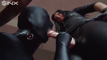 Realer Straponfick Screencap 14 on sinx.preview.netperv.com