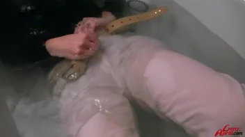 Savoring Every Moment Of Bath Time Screencap 75 on sinx.preview.netperv.com