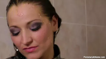 Designer Chick Shreds and Messes Screencap 27 on sinx.preview.netperv.com