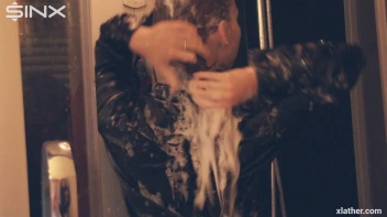 Solo Showering Seductress Screencap 26 on sinx.preview.netperv.com