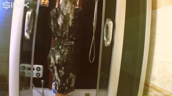 Solo Showering Seductress Screencap 37 on sinx.preview.netperv.com