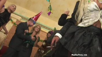 Cunt Carnivale Part  1 Screencap 26 on sinx.preview.netperv.com