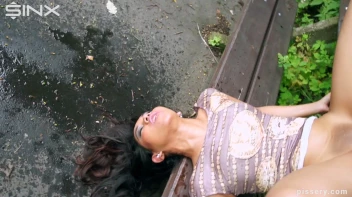 Sexy Pisser Caught Peeing In The Park Screencap 16 on sinx.preview.netperv.com