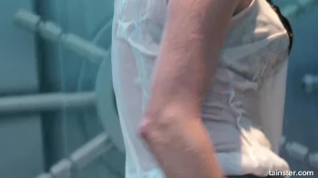 Sweet girls getting the wetlook Screencap 70 on sinx.preview.netperv.com